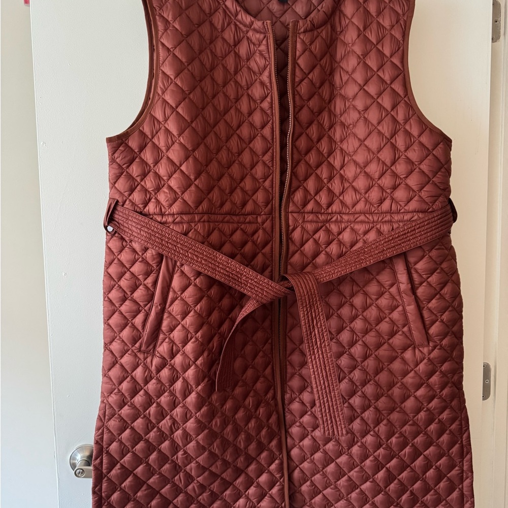 Quilted Sleeveless Knee-length Athleta Vest with Belt